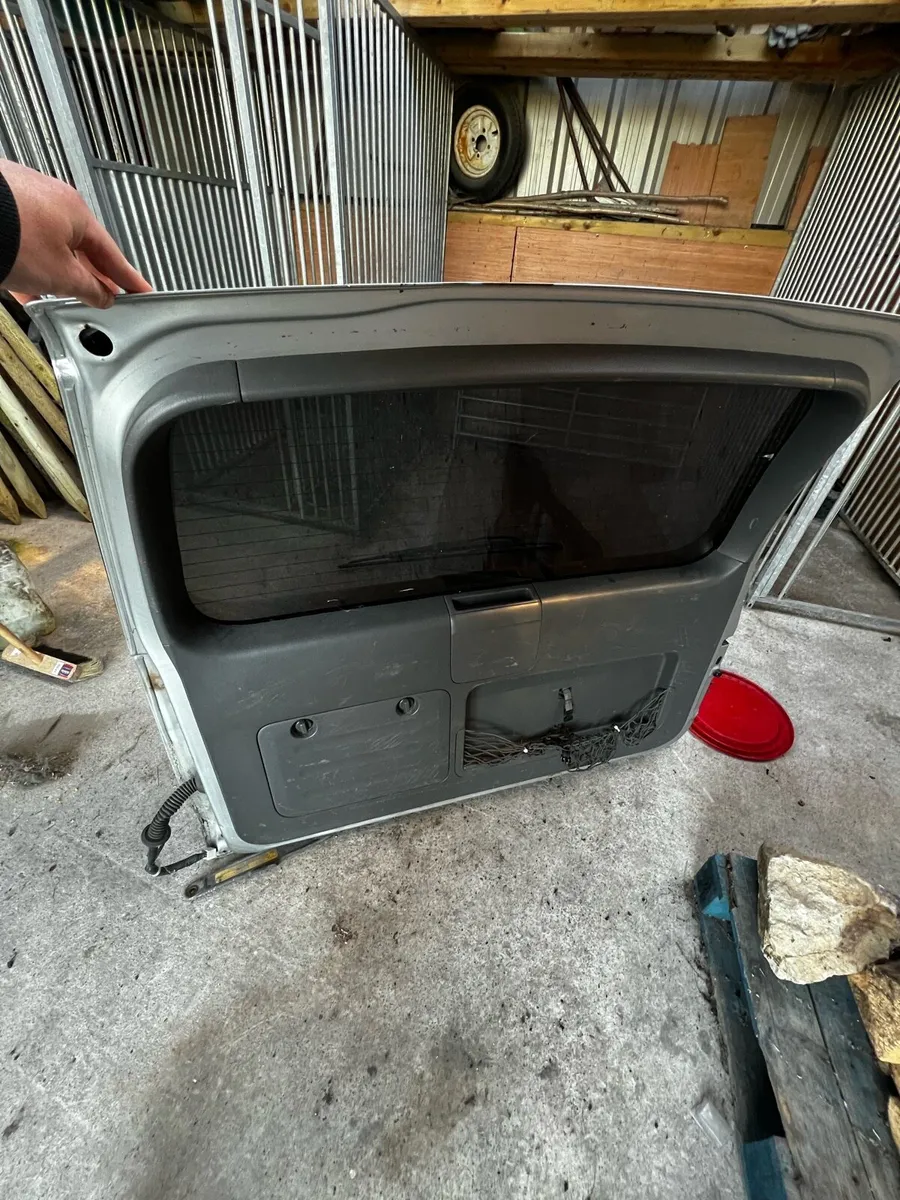 Landcruiser rear door - Image 2