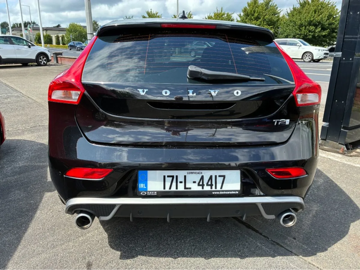 Volvo V40 2.0 T2 R-design NAV 122B 122BHP 40 Seri - Image 4