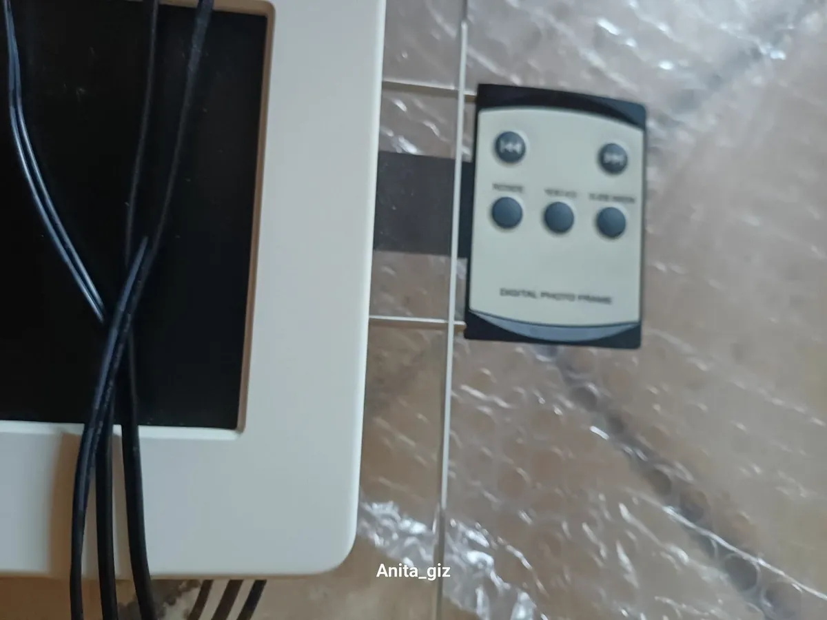 Digital photo display - Image 4