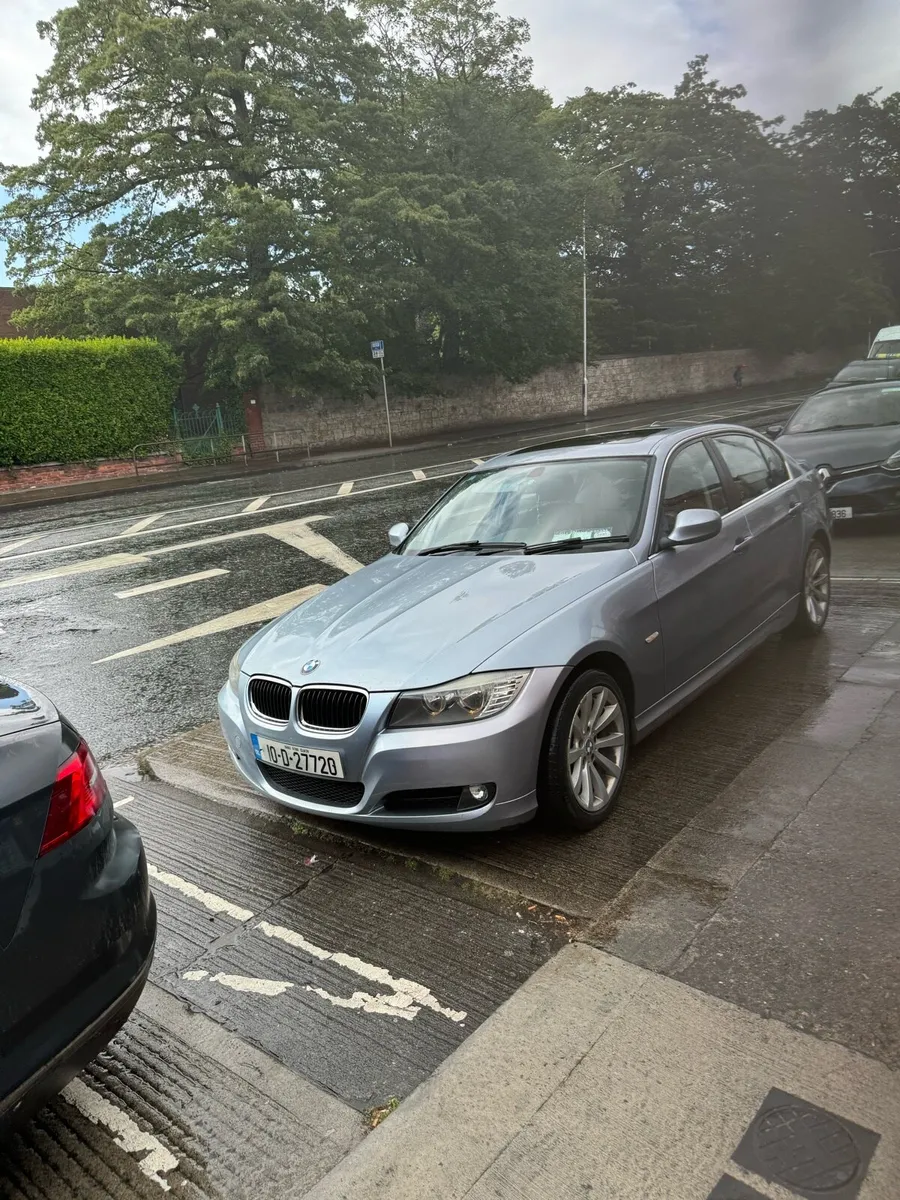 BMW 320 manual - Image 2