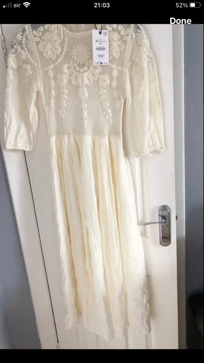 Ladies  BNWT Zara dress size M €30 - Image 2