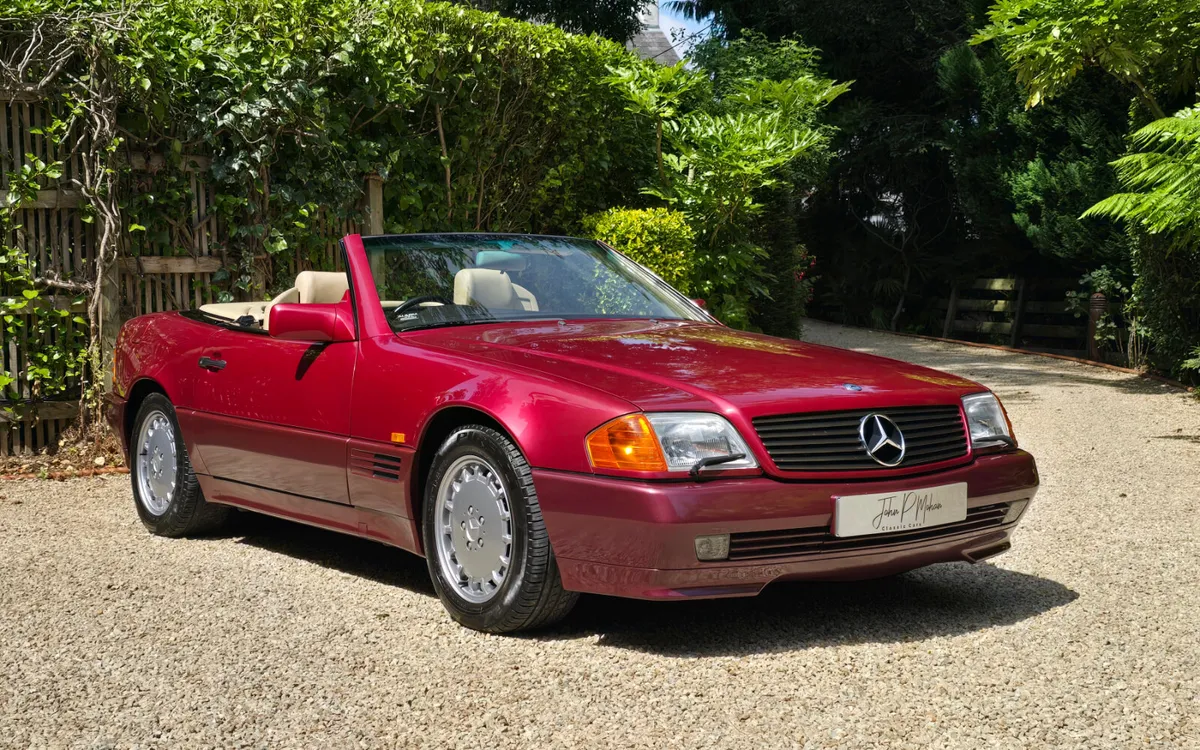 1990 Mercedes 300SL with only 35,000 miles - Image 2