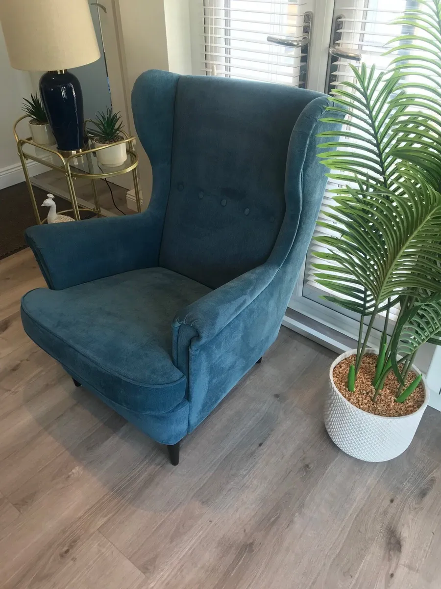 Comfortable blue armchair - Image 1