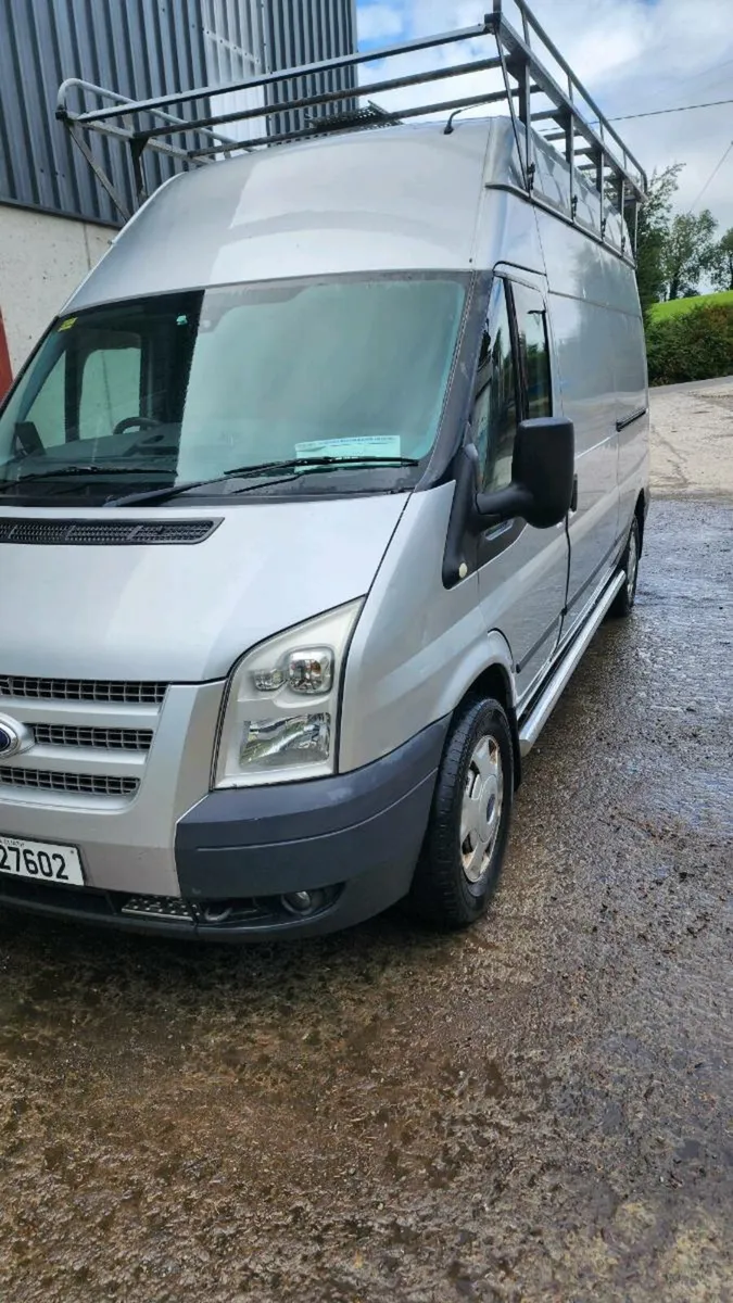Transit van - Image 4