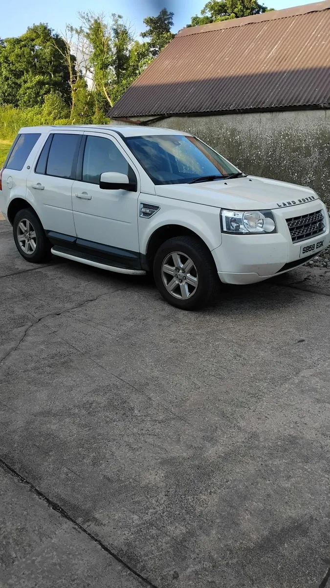 Land Rover Freelander 2010 - Image 2