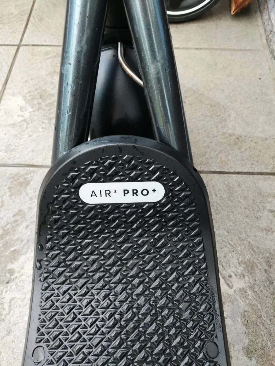 Pure Air3 Pro scooter - Image 2