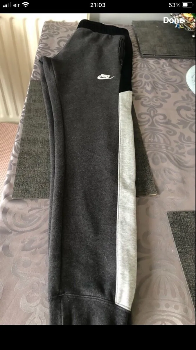 Mens Nike tracksuit size S €30 - Image 1