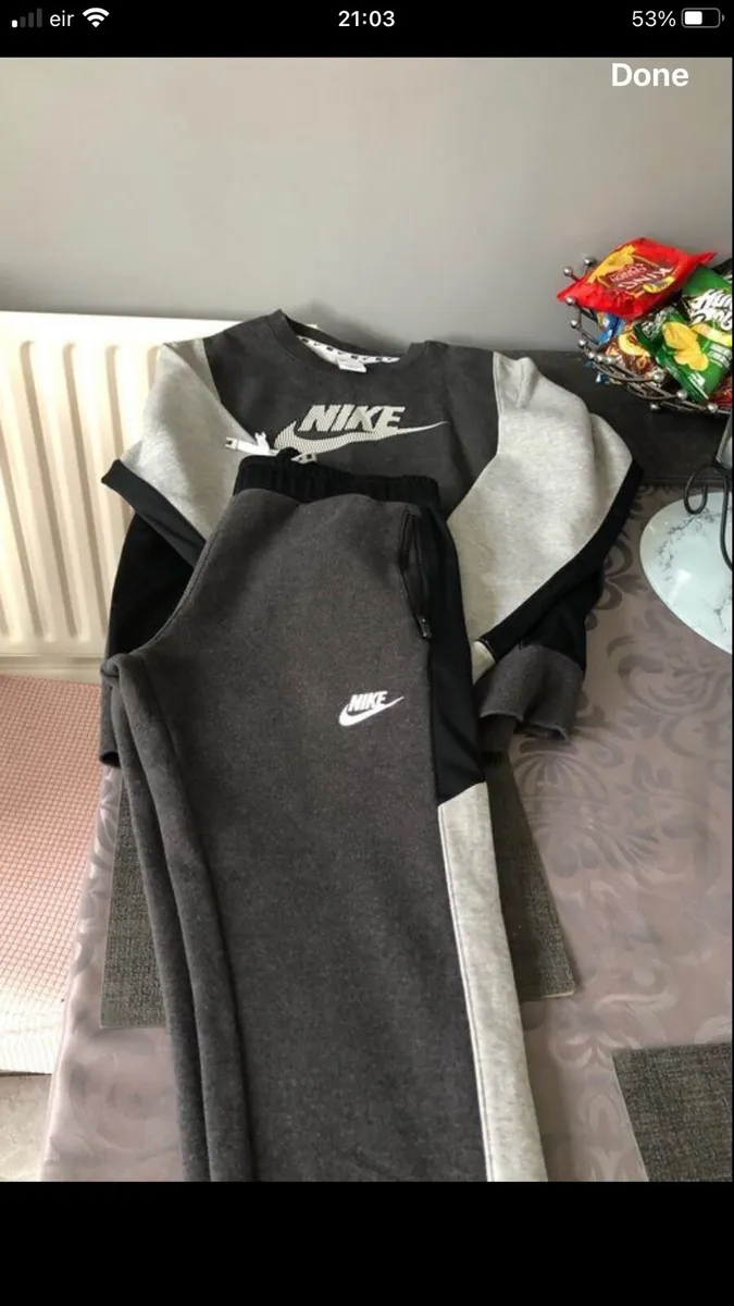 Mens Nike tracksuit size S €30 - Image 4