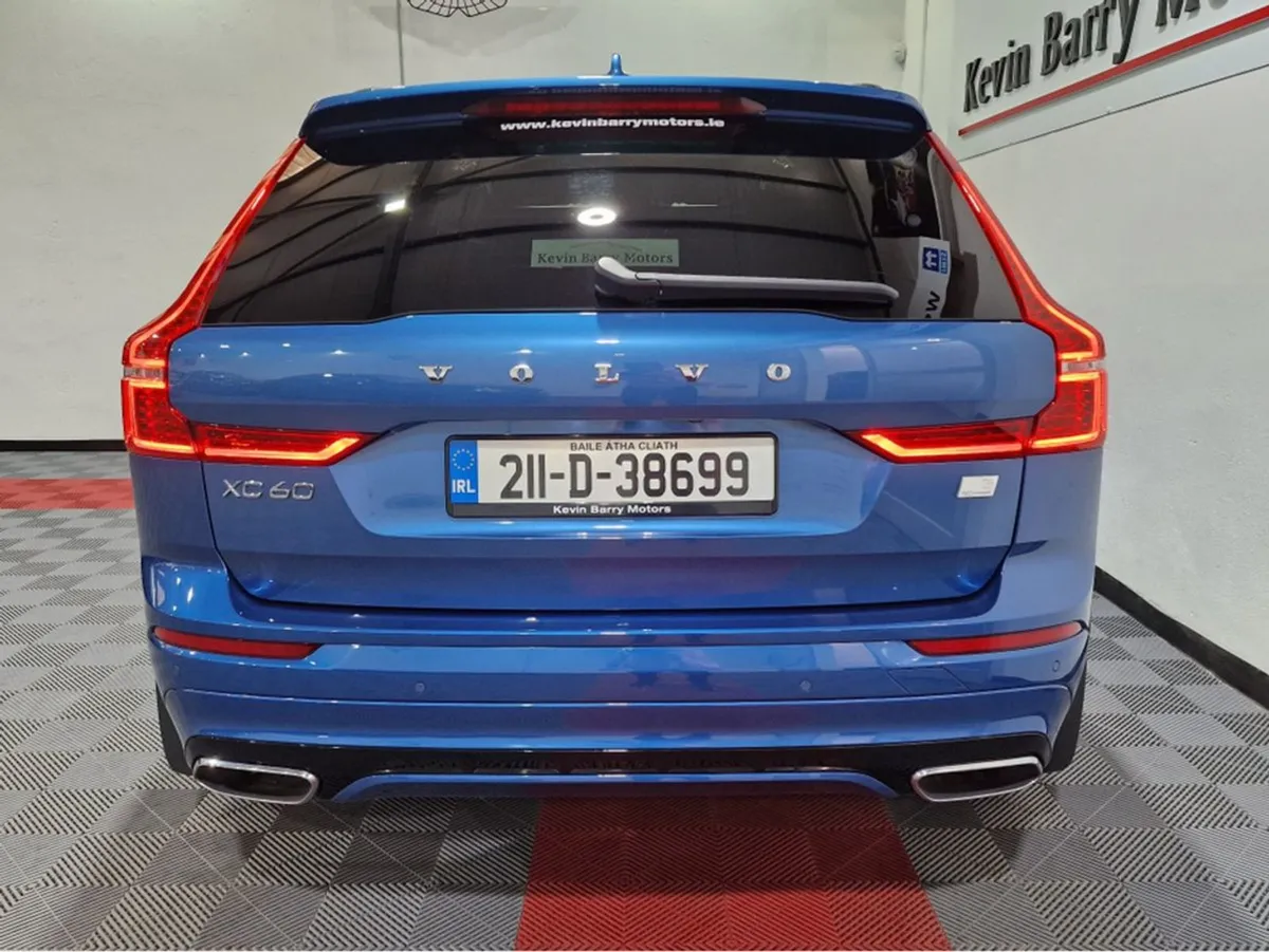 Volvo XC60 T6 Recharge R Design (pan Roof) AWD 34 - Image 3