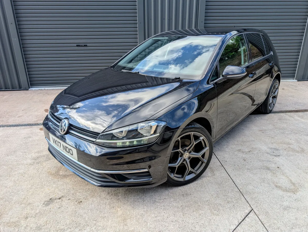2017 Volkswagen Golf 1.6 TDI SE - Image 2