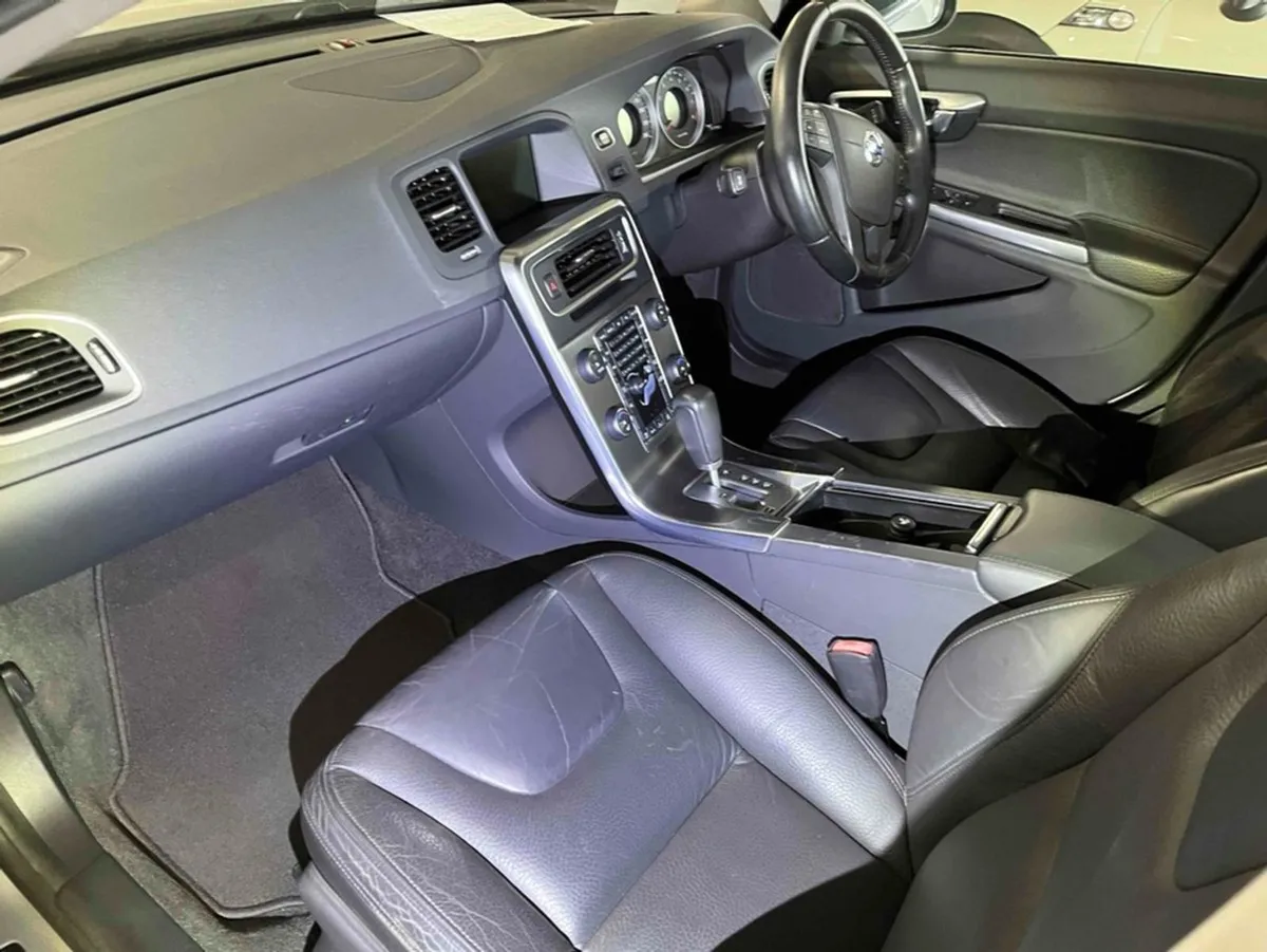 Volvo S60 1.6 E-driv Auto - Image 3