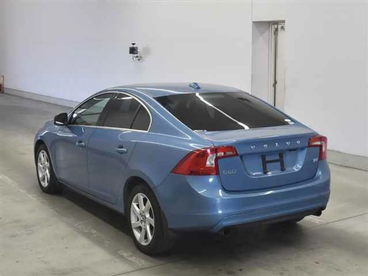 Volvo S60 1.6 T4 SE Auto - Image 2