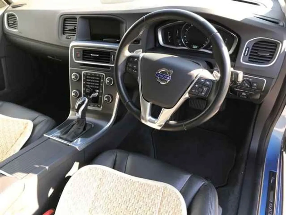 Volvo S60 1.6 T4 SE Auto - Image 3