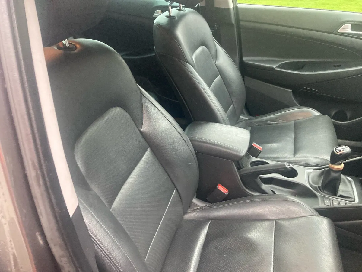 Hyundai Tucson 1.7 2017  Executive model - Image 4