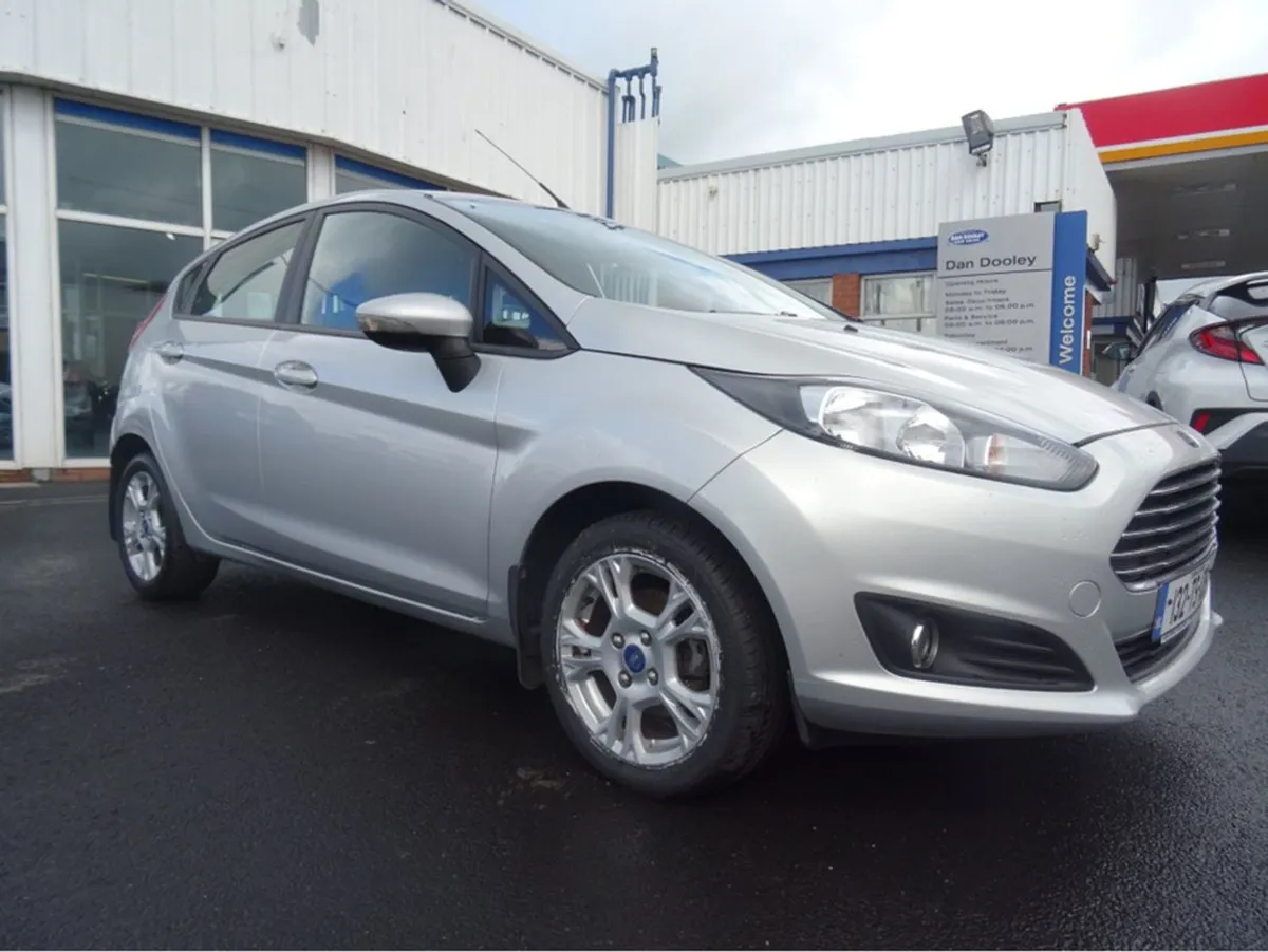 Ford Fiesta Zetec 1.0 65ps M5 4DR MCA - Image 1