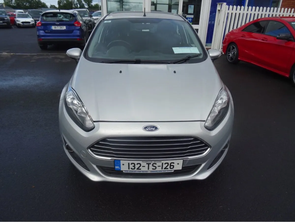 Ford Fiesta Zetec 1.0 65ps M5 4DR MCA - Image 2