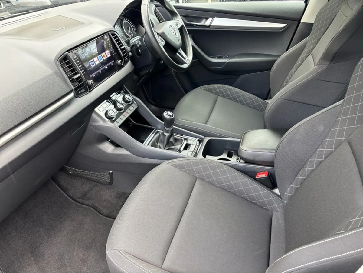 Skoda Karoq Ambition 1.0 TSI 115HP 4DR - Image 3