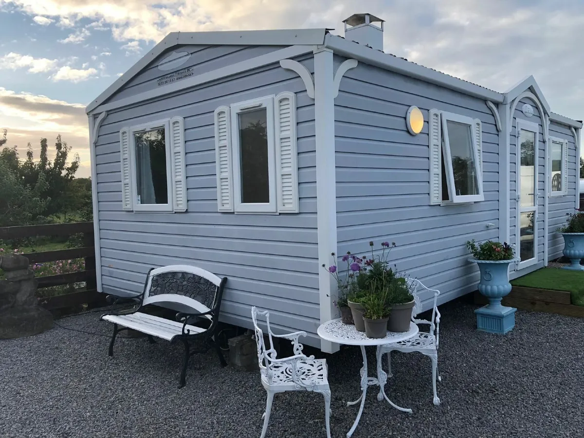 Mobile home chalet 24ft x 13ft wide 2016 - Image 2