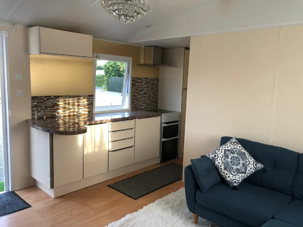 Mobile home chalet 24ft x 13ft wide 2016 - Image 3