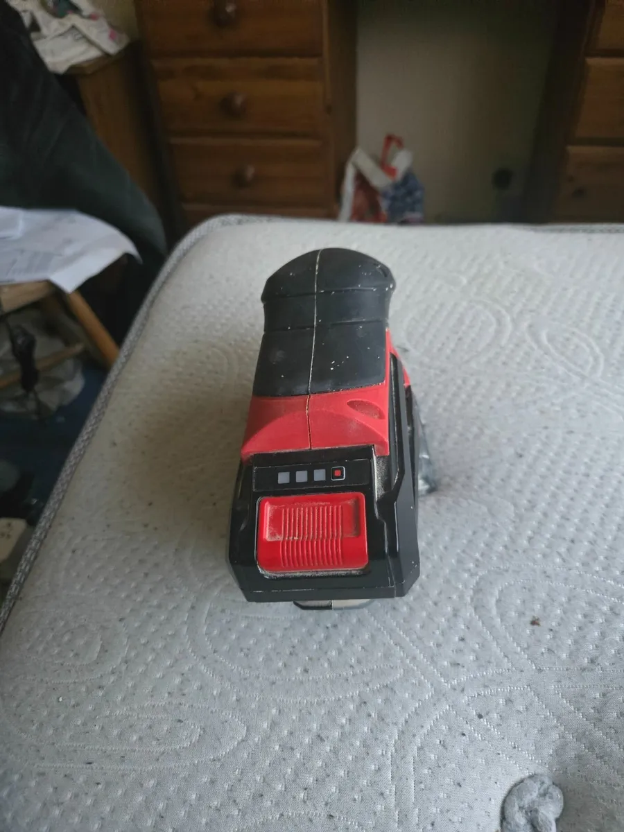 Einhell cordless sander - Image 2
