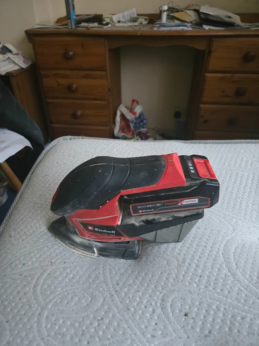 Einhell cordless sander - Image 3