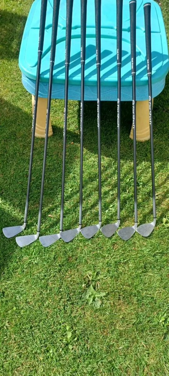 Wilson fat shaft graphite irons - Image 4