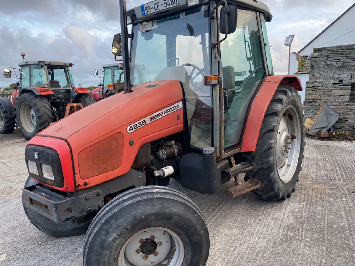 Massey Ferguson 4235 - Image 2
