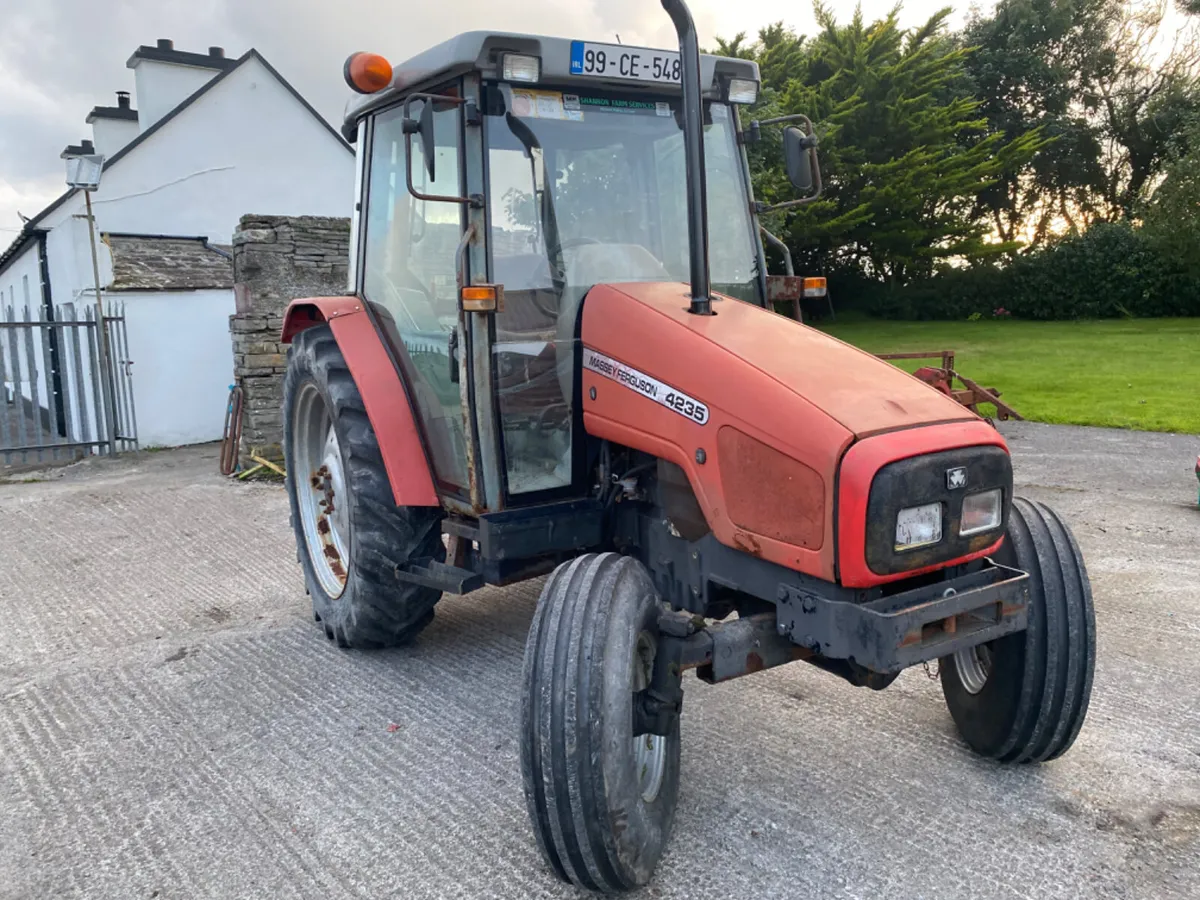 Massey Ferguson 4235 - Image 1