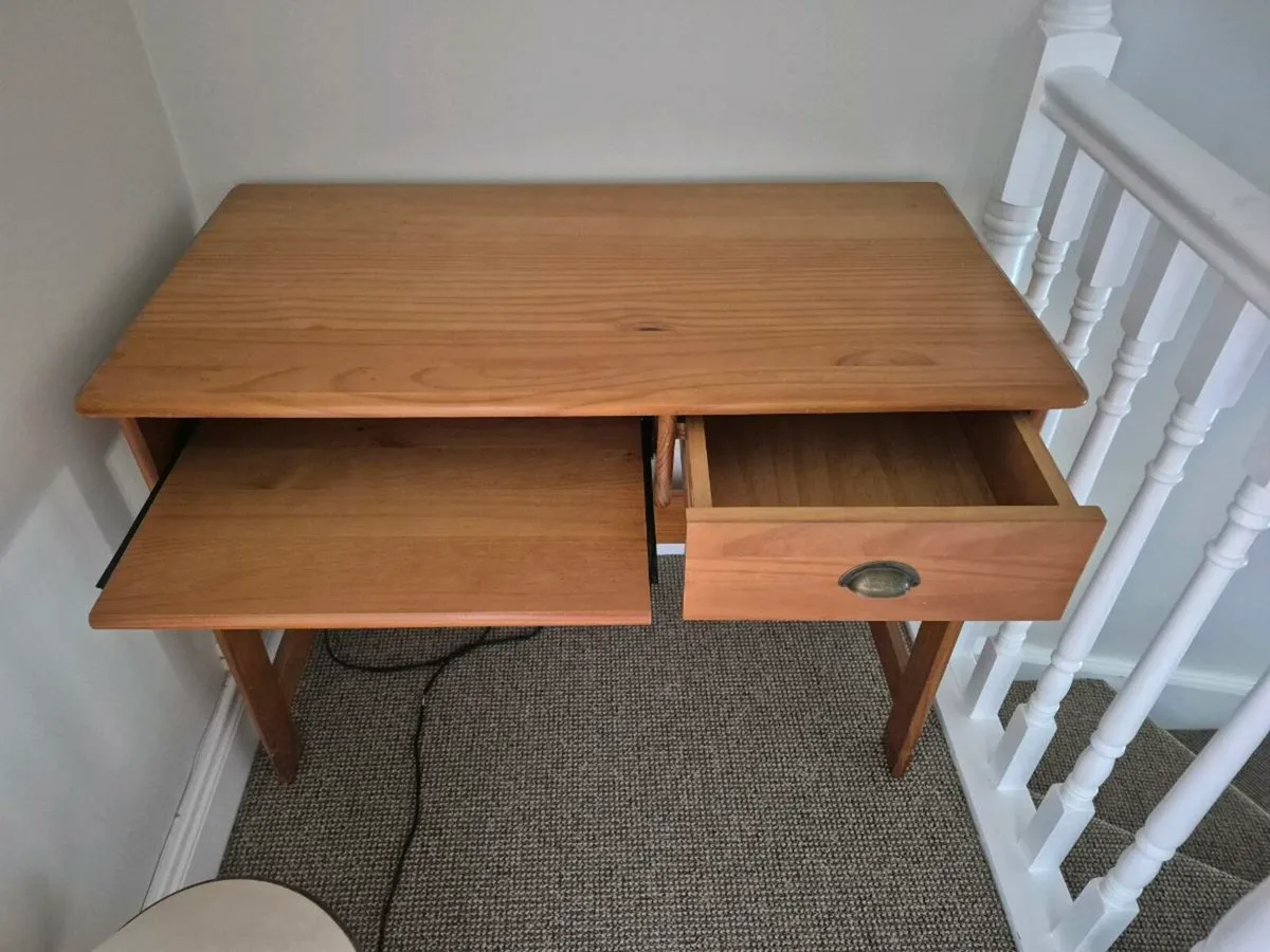 Computer Desk - Image 2