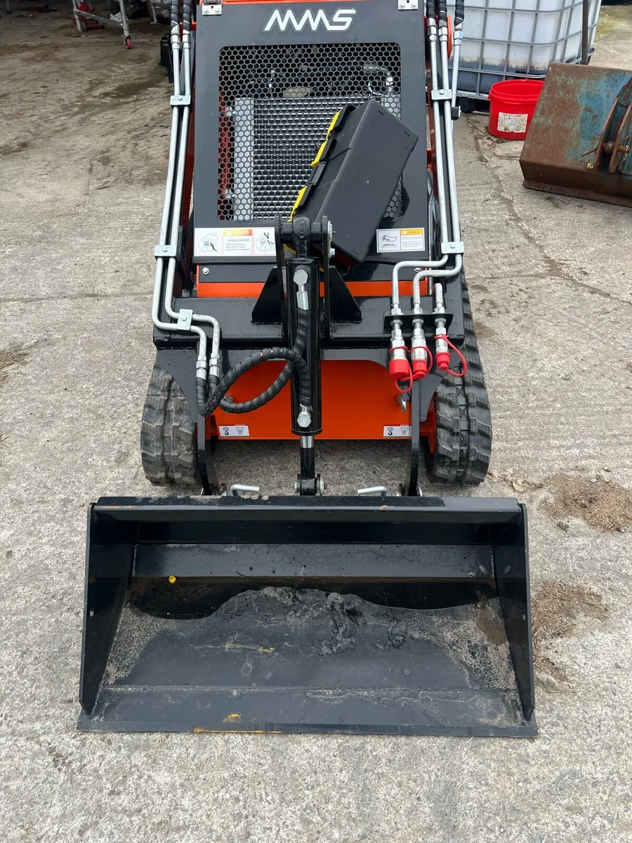 Tracked skid steer - Image 2