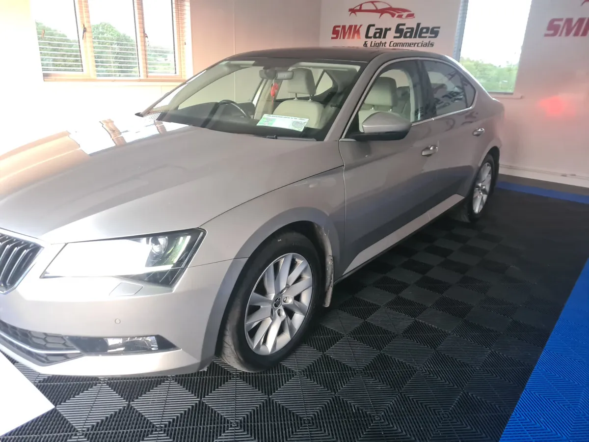Skoda Superb 2017 - Image 4