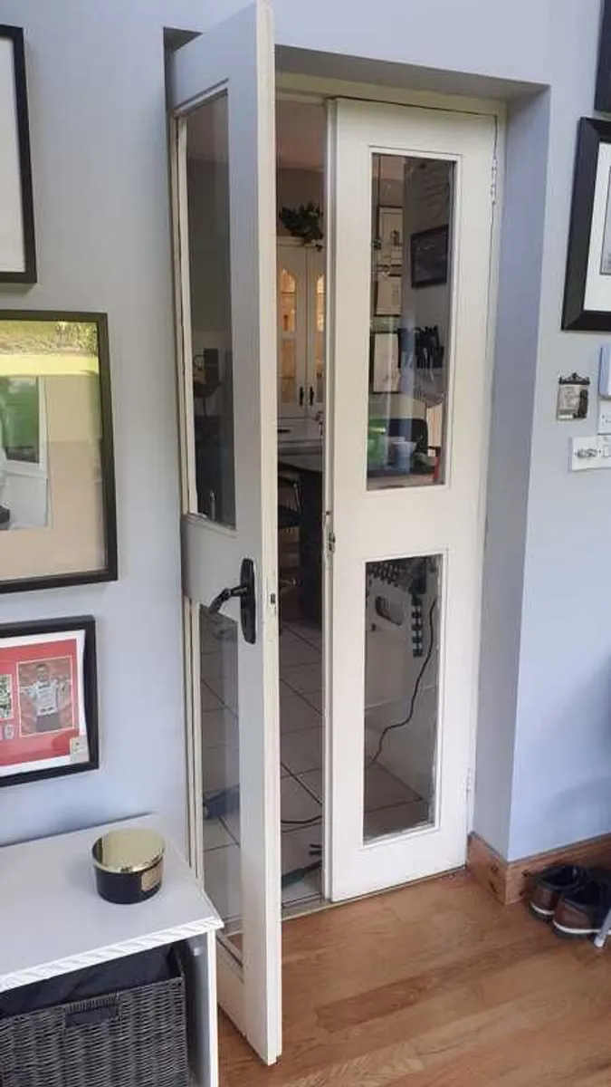 Pair of vertical half doors - Image 3