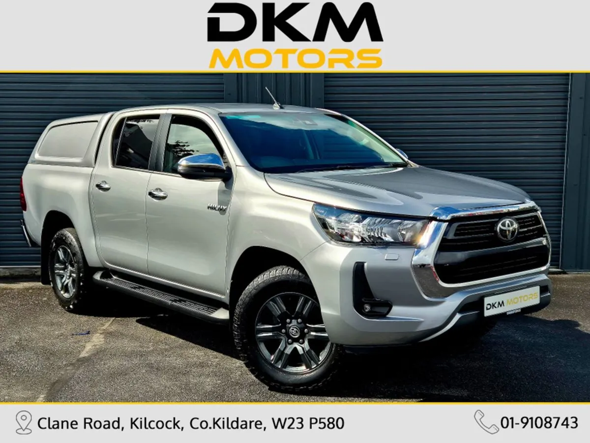 Toyota HiLux 2.4 Double CAB SR5 4DR - Image 1