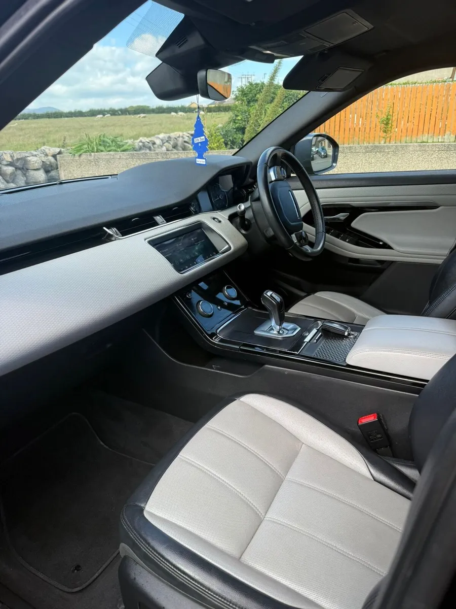 Car - Image 4