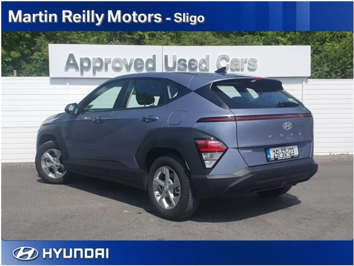 Hyundai Kona Signature Hybrid - Image 3
