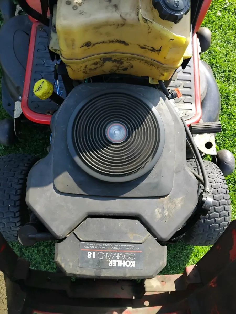 Ride on lawnmower - Image 3
