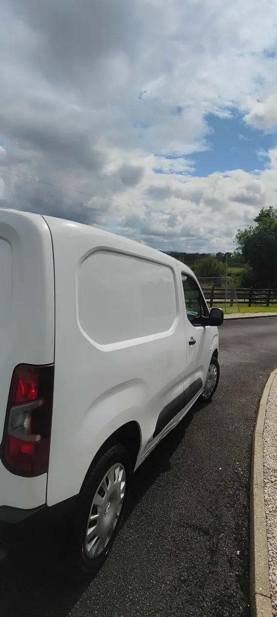 2021 Opel combo - Image 2