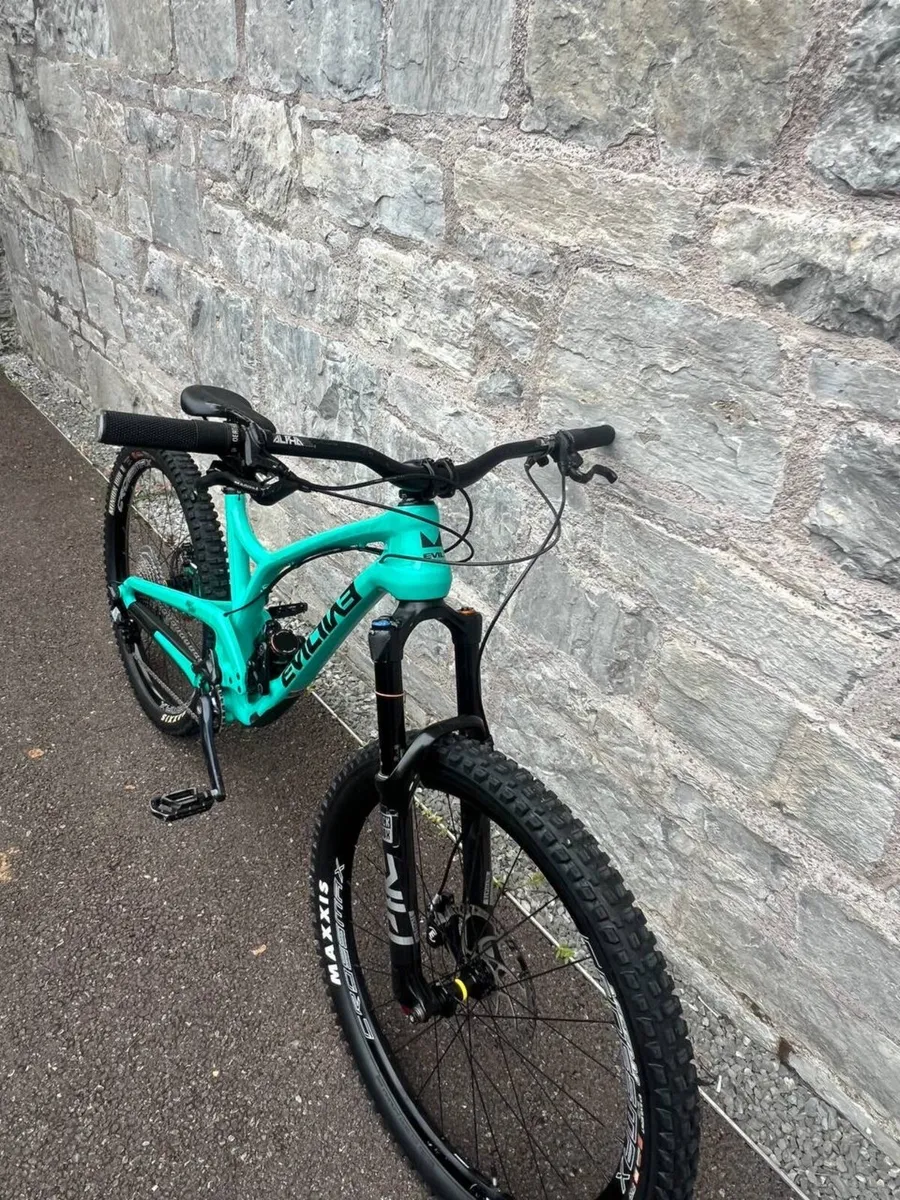 Mountain bike - Image 2
