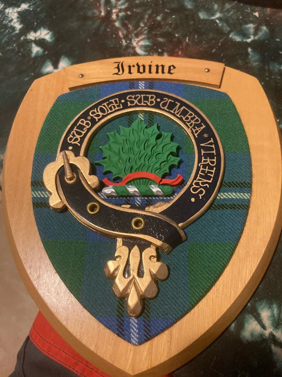 Irvine crest free postage - Image 1