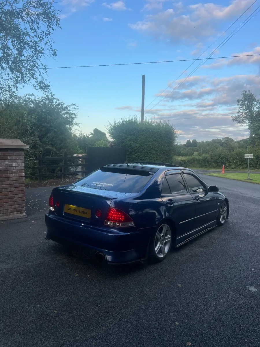 Is200 sport - Image 2