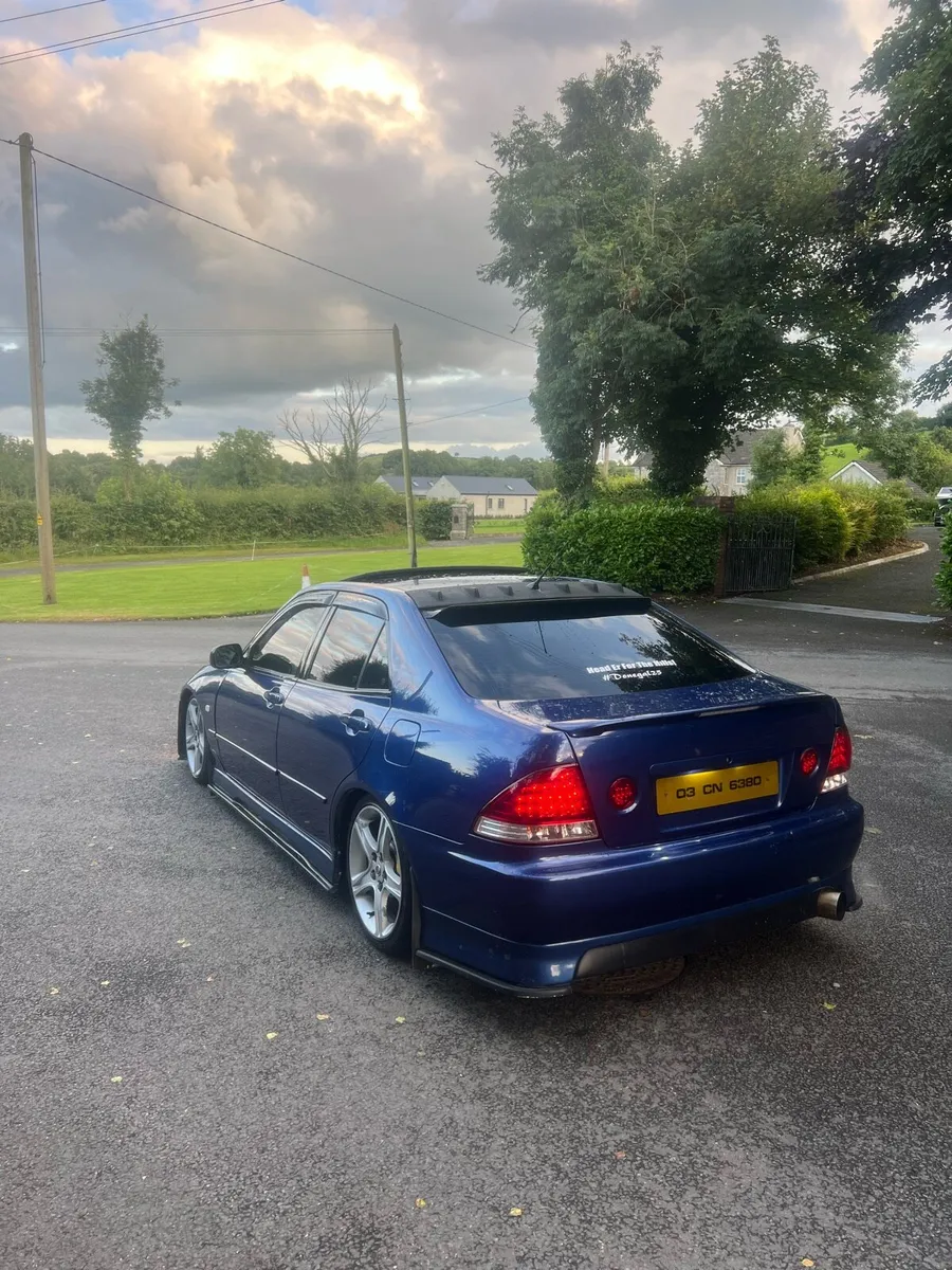 Is200 sport - Image 3