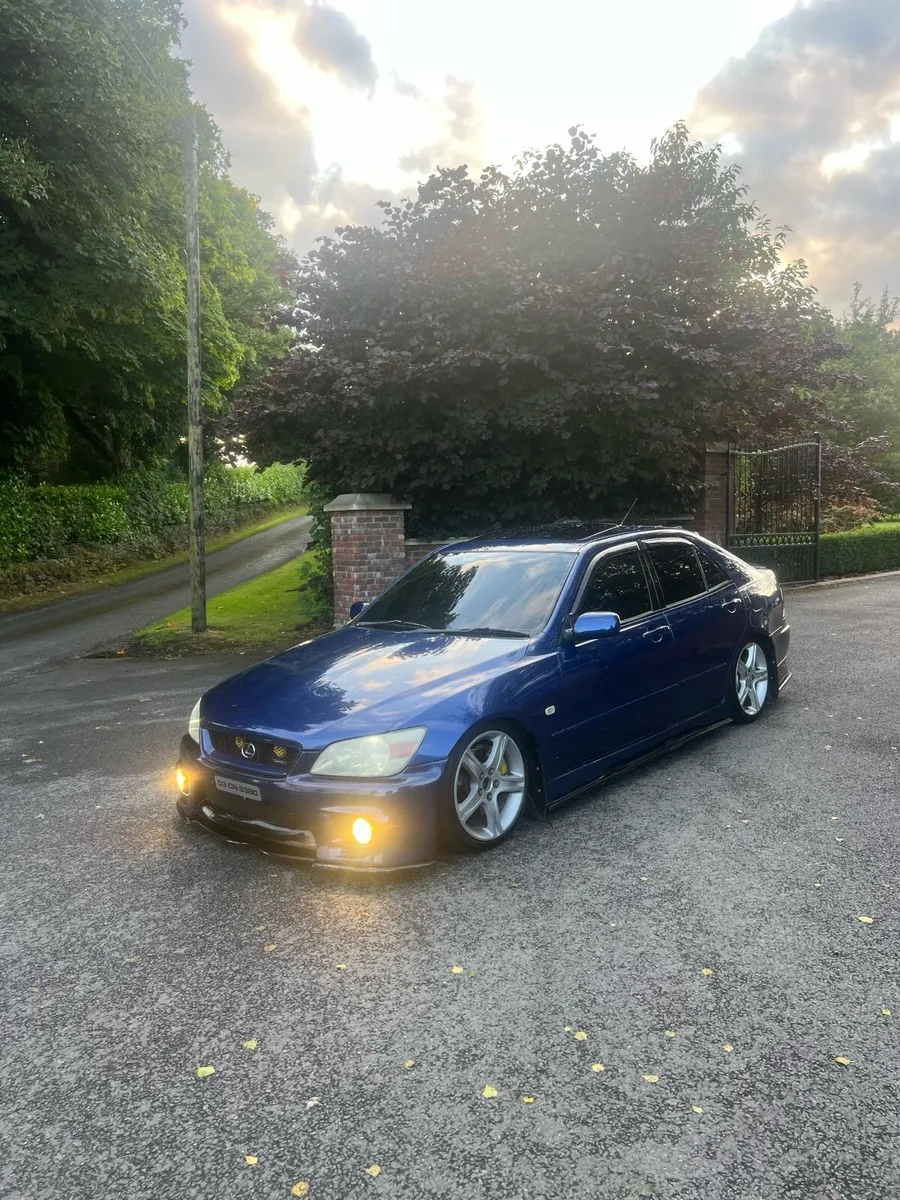 Is200 sport - Image 4