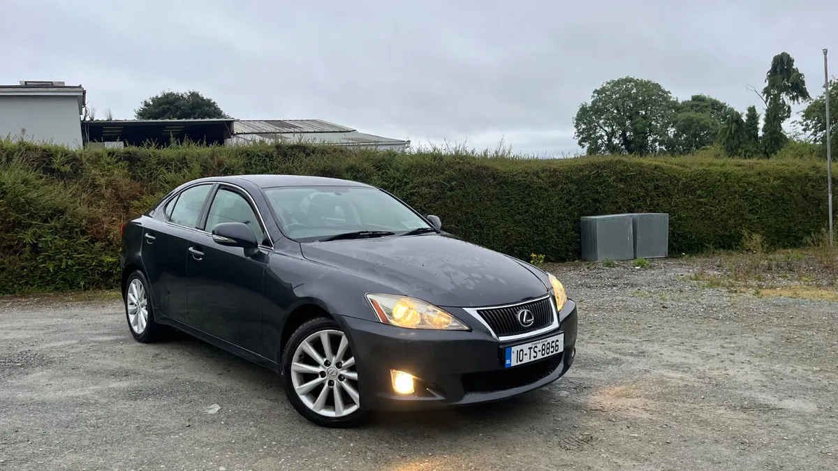 Lexus IS220D - Image 3