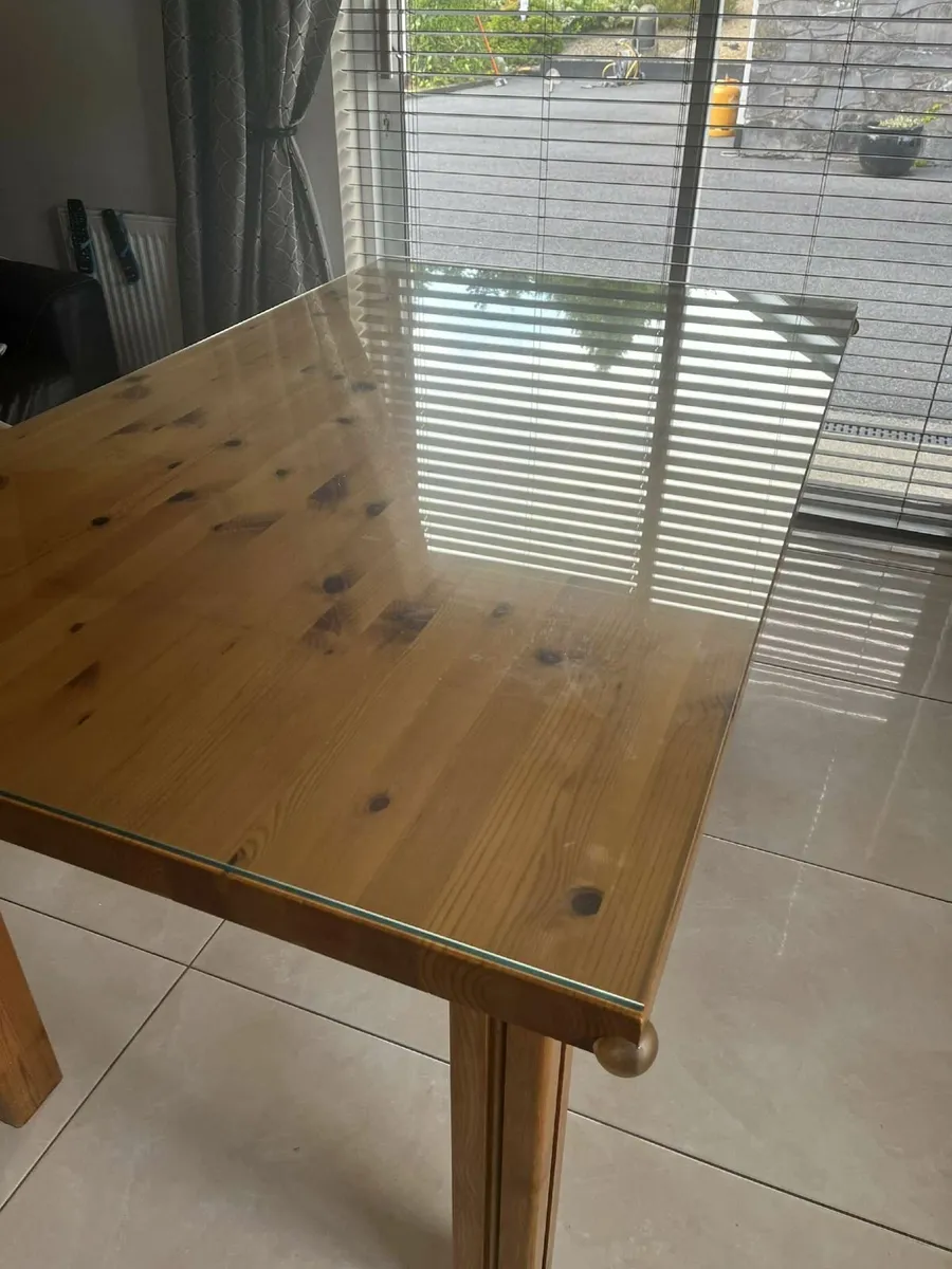 Kitchen Table - Image 3