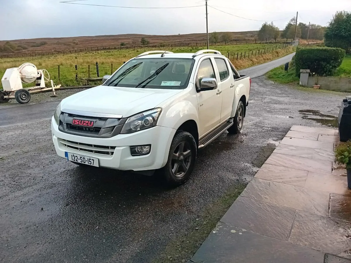 2013 Isuzu D max - Image 2