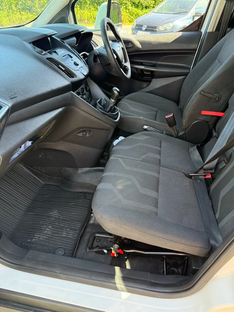 Ford transit connect - Image 2