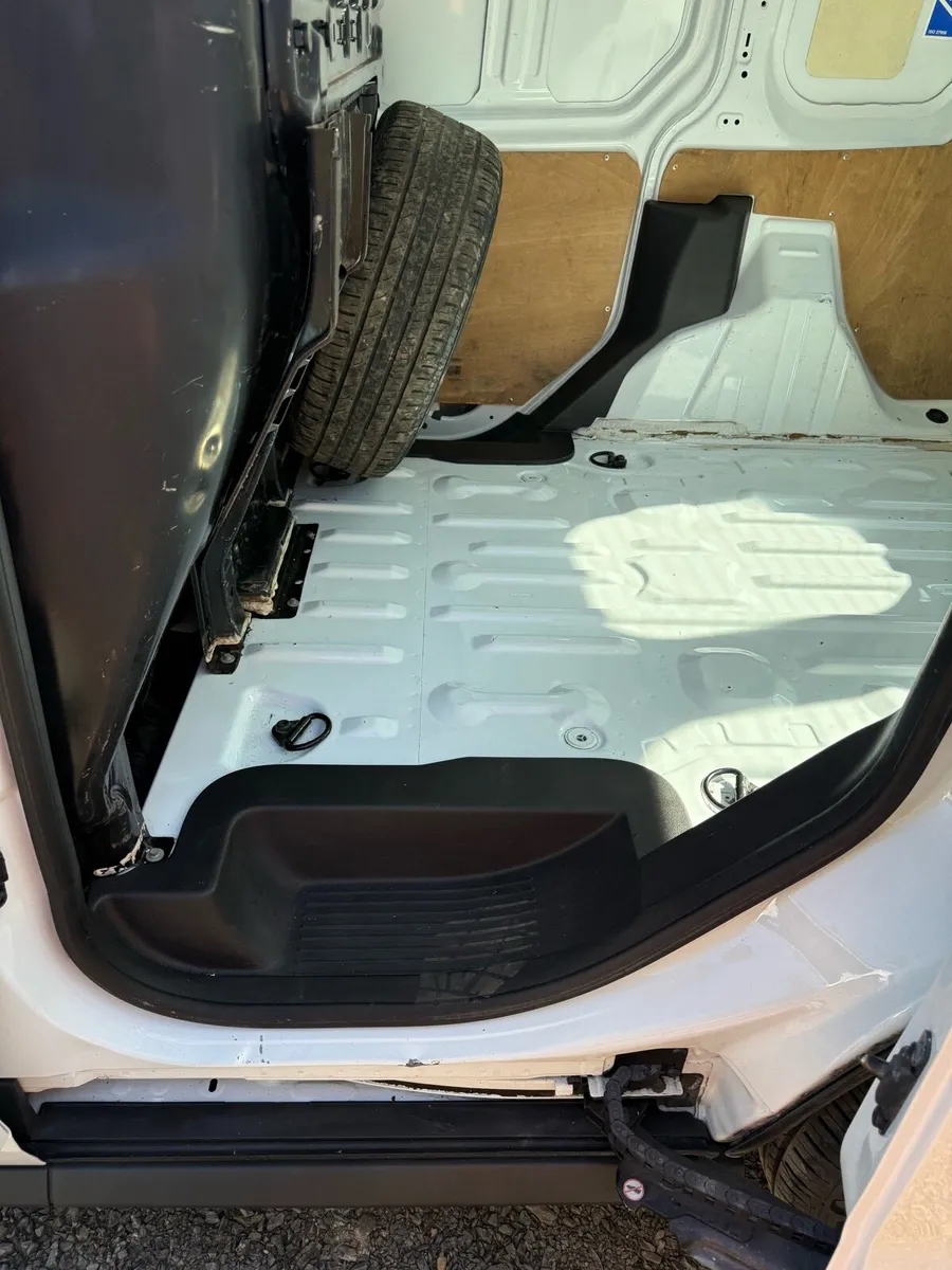 Ford transit connect - Image 3