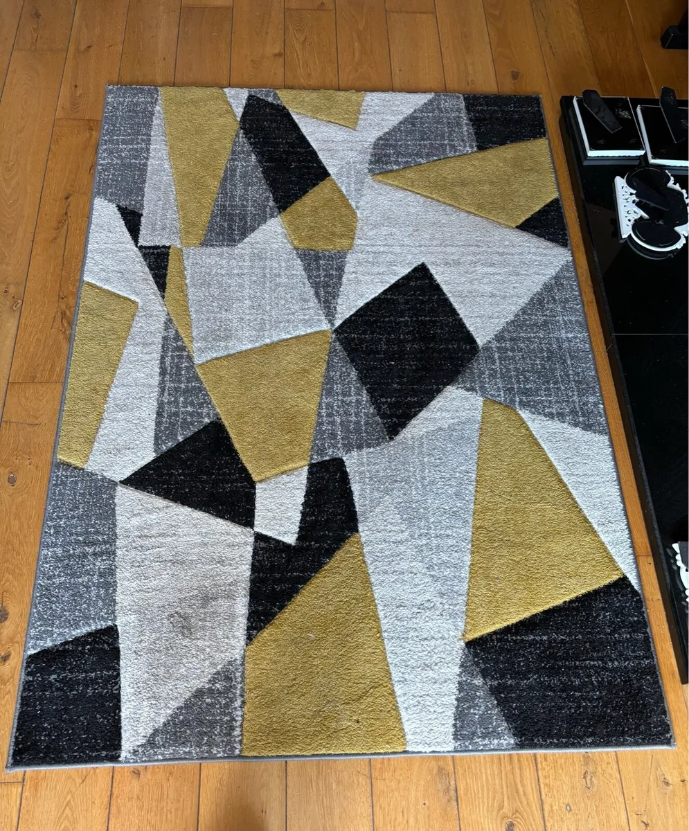 Rug - Image 1