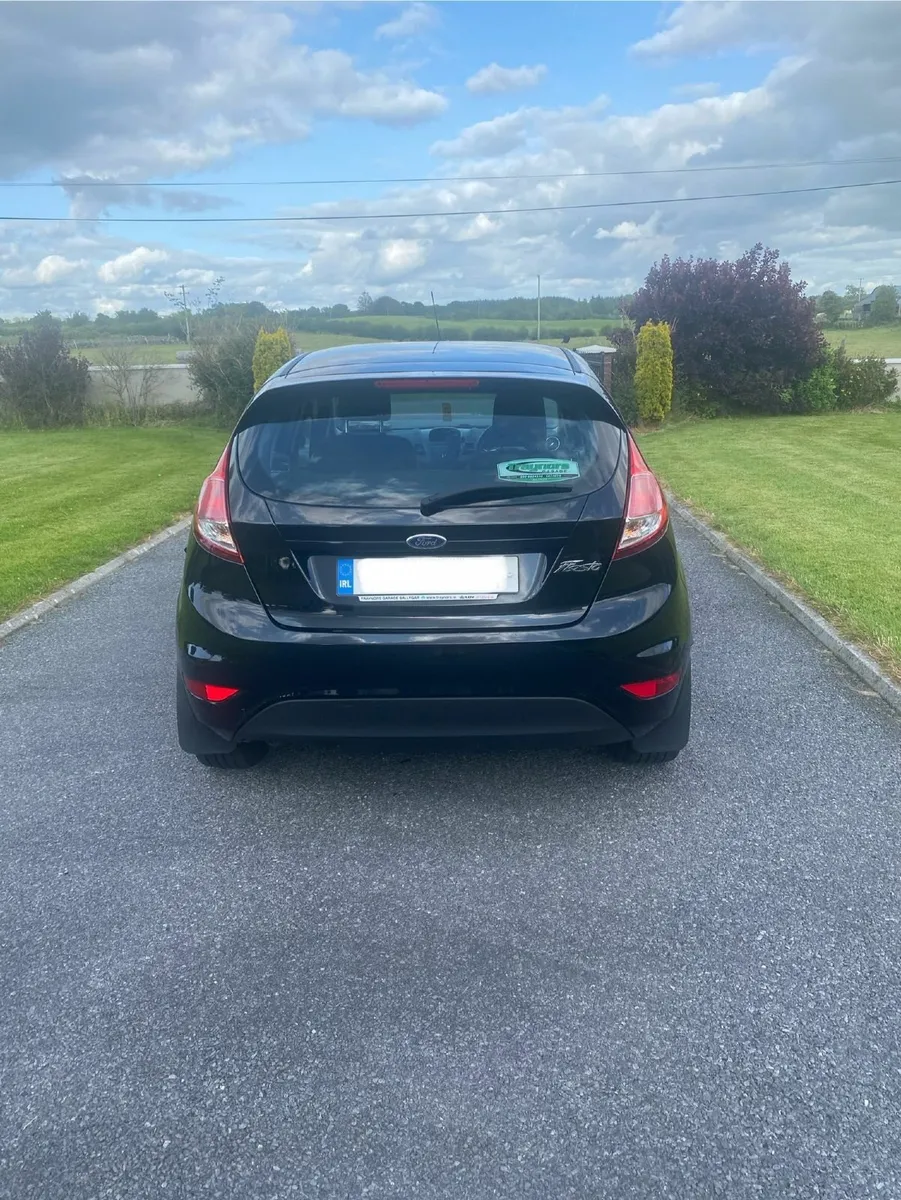 Ford Fiesta 2016 - Image 2