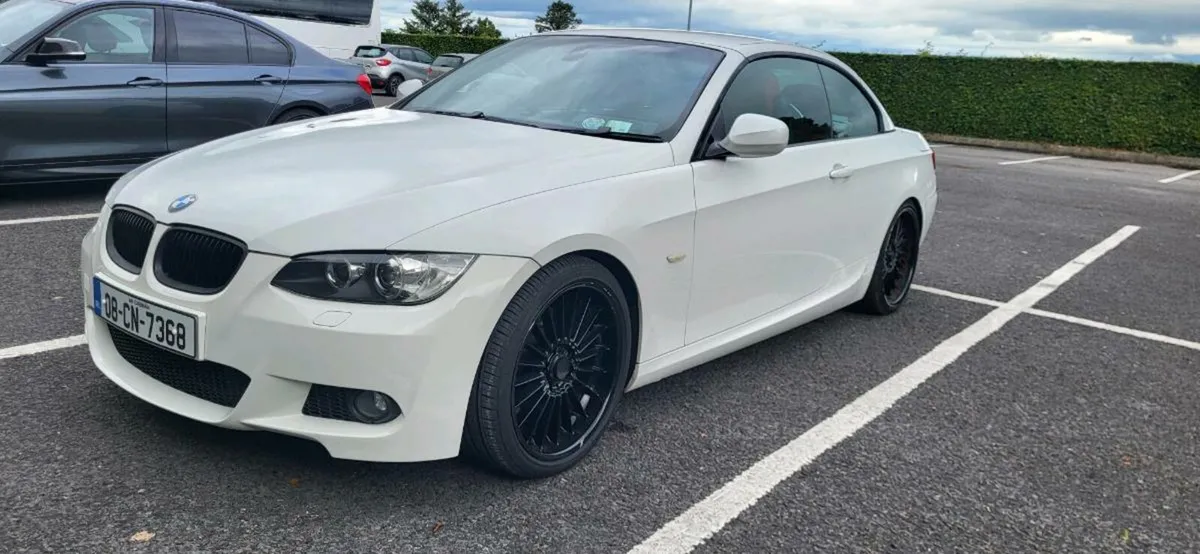 BMW 325i 3L Manual - Image 2